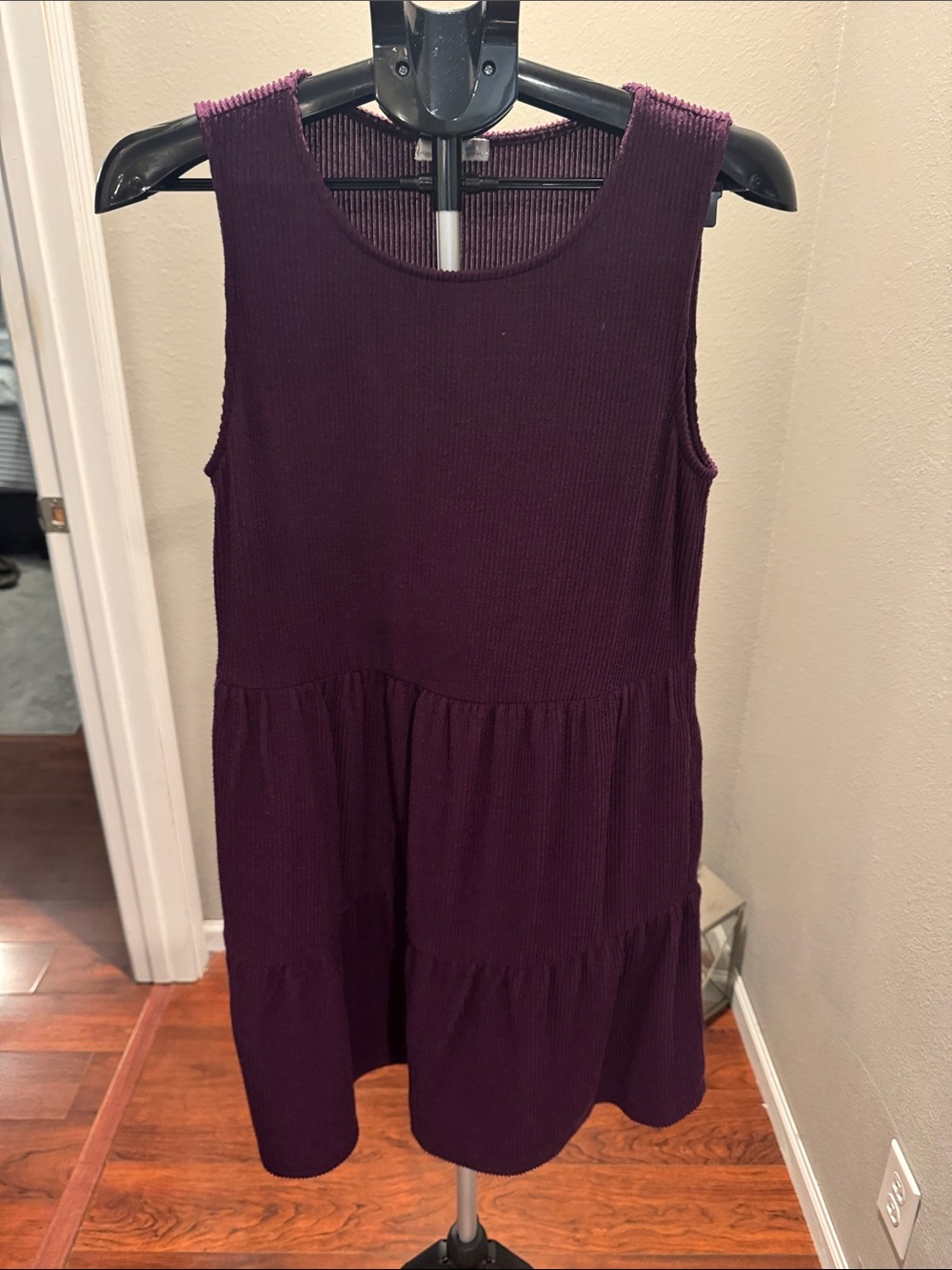 nine britton Sleeveless Tiered Midi Dress - Plum